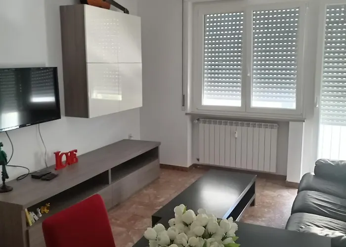 Love House - Apartment On The Beach